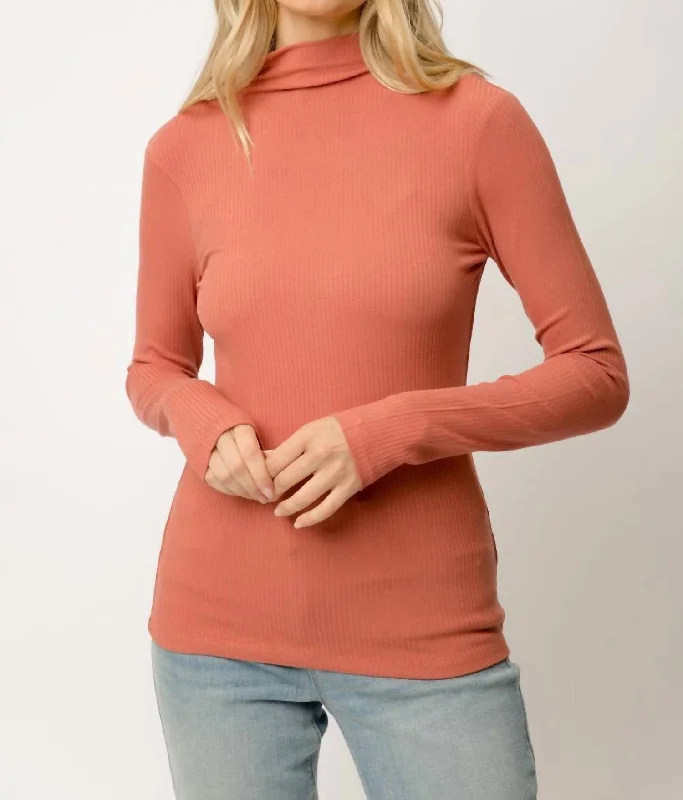 Ribbed Mock Neck Turtleneck In Terracotta