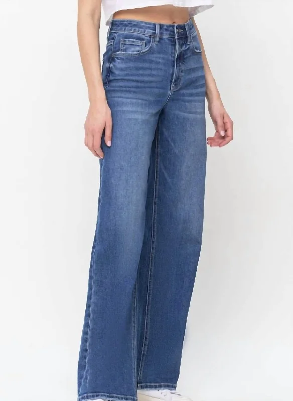 Straight Outta The 90's Vintage Loose Fit Jeans In Md Wash